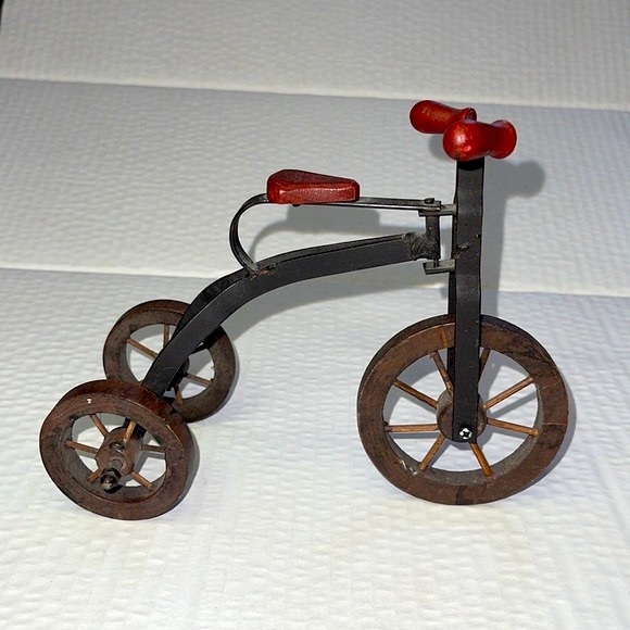 Rustic Tricycle Decor - Picture 5 of 5